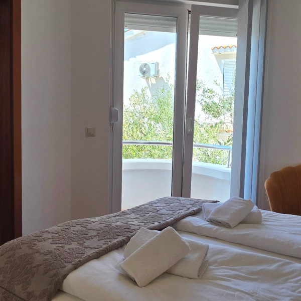 Bad, Villa Perla Baska, Villa Perla Baska mit Pool in der N&auml;he des Meeres, Ba&scaron;ka, Insel Krk, Kroatien Ba&scaron;ka