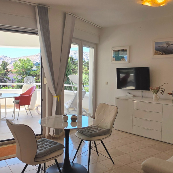 Das Wohnzimmer, Villa Perla Baska, Villa Perla Baska mit Pool in der N&auml;he des Meeres, Ba&scaron;ka, Insel Krk, Kroatien Ba&scaron;ka