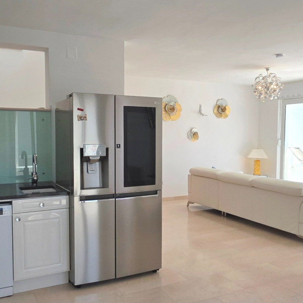 K&uuml;che, Villa Perla Baska, Villa Perla Baska mit Pool in der N&auml;he des Meeres, Ba&scaron;ka, Insel Krk, Kroatien Ba&scaron;ka