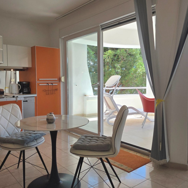 K&uuml;che, Villa Perla Baska, Villa Perla Baska mit Pool in der N&auml;he des Meeres, Ba&scaron;ka, Insel Krk, Kroatien Ba&scaron;ka