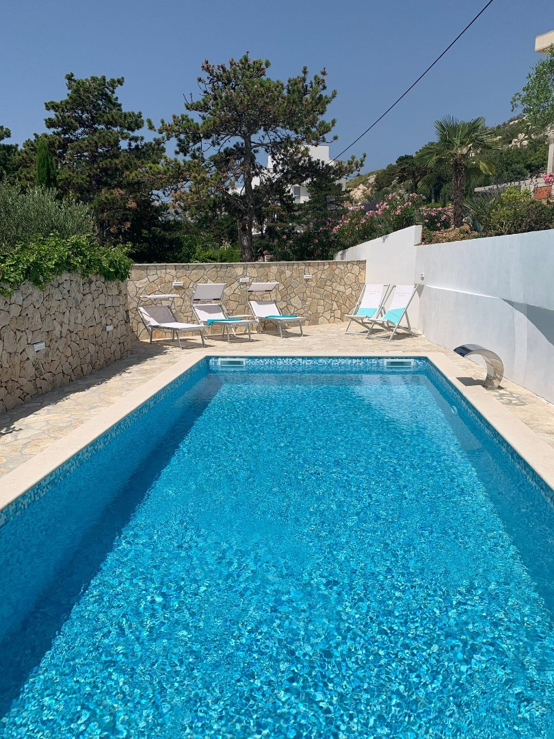 Villa Perla - Apartments equipped for a carefree vacation on the island of Krk, Villa Perla Baska with pool near the sea, Ba&scaron;ka, Krk Island, Croatia Ba&scaron;ka