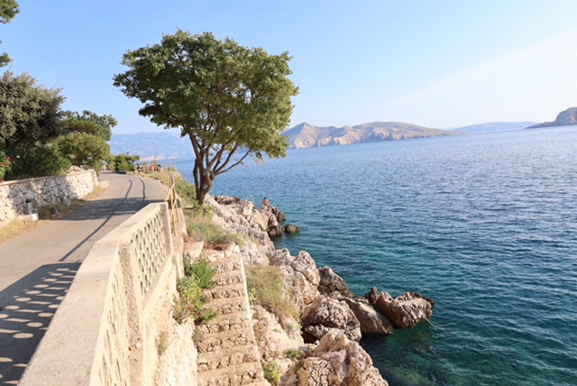 Villa Perla - Apartments equipped for a carefree vacation on the island of Krk, Villa Perla Baska with pool near the sea, Ba&scaron;ka, Krk Island, Croatia Ba&scaron;ka